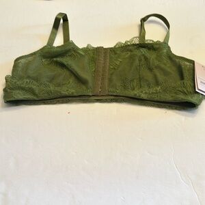 AUDEN LACE UNLINED BRALETTE NWT SZ LARGE